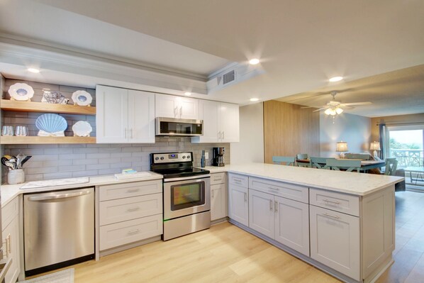 Fridge, microwave, oven, stovetop