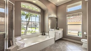 Towels - Lovely 3 bedroom/2 bath waterfront pool home! (Marco Island)