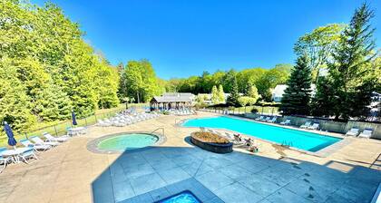 Charming 2-bedroom condo with fitness room and WiFi in Wells