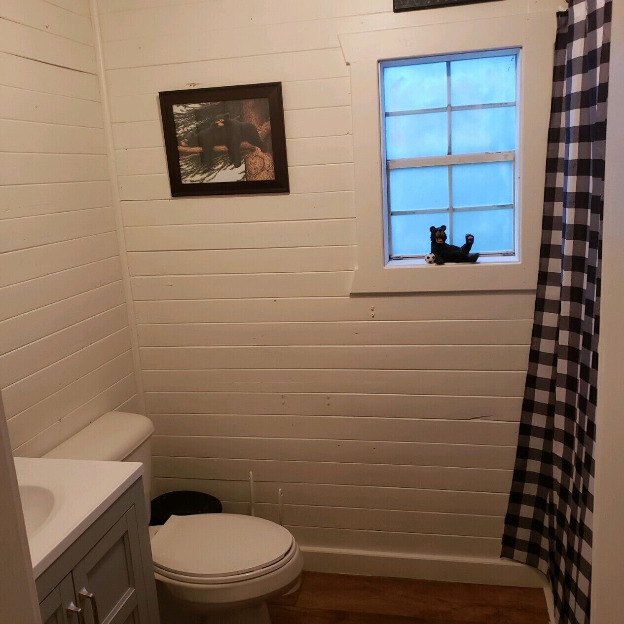 吹风机、毛巾、肥皂、洗发水