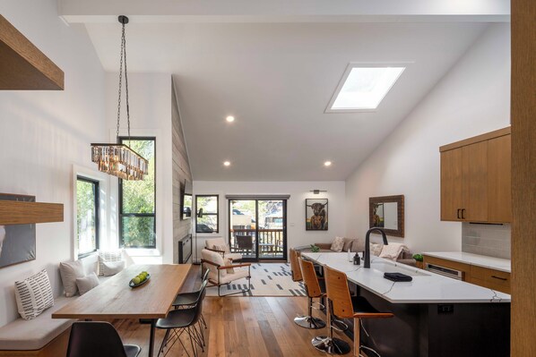 Interior - Abode at Sunnyside | Modern Mountain Chic (Ketchum)