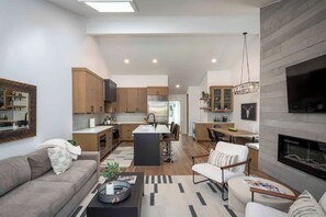 TV, fireplace, offices - Abode at Sunnyside, modern mountain chic, Ketchum (Ketchum)