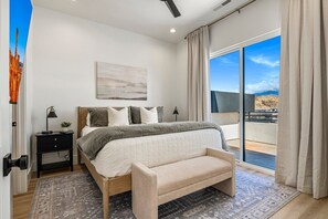 7 bedrooms, iron/ironing board, free WiFi, bed sheets - Pecan Valley 5154|Private Pool, Pickleball Court, & Hot Tub (Hurricane)