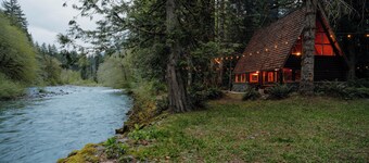 Stonecutter's Cabin - couples retreat on the river surrounded by nature
