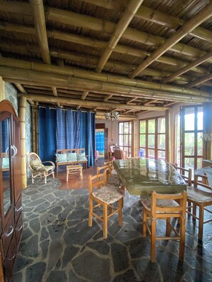 Living area - Blue Forest  (San Marcos La Laguna)