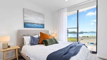 2 bedrooms, iron/ironing board, travel cot, free WiFi