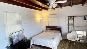 1 Schlafzimmer, Bügeleisen/Bügelbrett, kostenloses WLAN, Bettwäsche