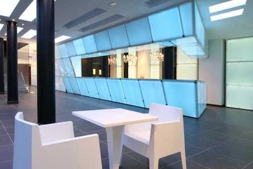 House | Reception