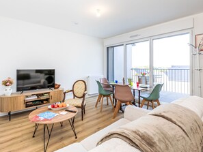 Living area - Colette by Interhome (Saint Coulomb)