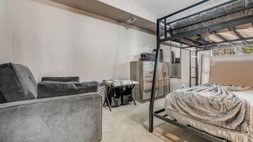 4 bedrooms, in-room safe, iron/ironing board, free WiFi