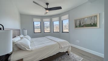 2 bedrooms, free WiFi, bed sheets