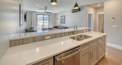 Dog Friendly! The Mayfly Hotel, Unit 1F