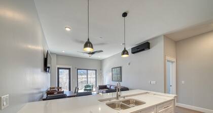 Dog Friendly! ADA Compliant! The Mayfly Hotel, Unit 1B