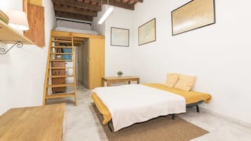 1 bedroom, iron/ironing board, free WiFi, bed sheets