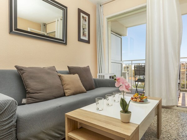 Living Room - Montcada by Interhome (Salou)