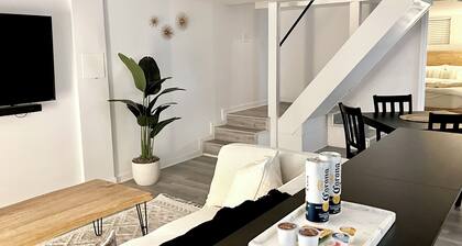 Chic Basement Suite ATL - Private Entrance & Free Charge and Park