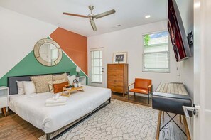 4 bedrooms, iron/ironing board, travel cot, free WiFi - Limbo-East Nashville-Mins to Germantown & Broadway (Nashville)