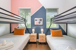 4 Schlafzimmer, Bügeleisen/Bügelbrett, Reisekinderbett, kostenloses WLAN
