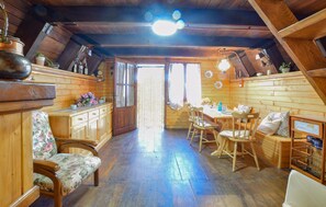 Interior - Gorgeous home in San Romano in Garfagna (San Romano in Garfagna)