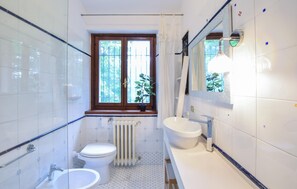 Dusj og hårføner