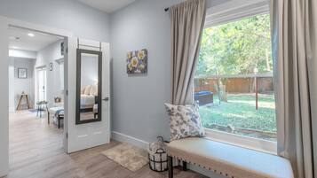 1 多间卧室、熨斗/熨衣板、WiFi、床单