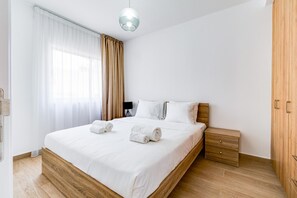 2 quartos, ferros/tábuas de passar roupa, Wi-Fi, roupa de cama