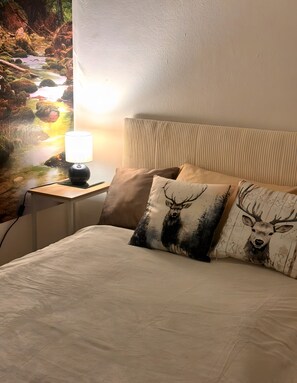 1 quarto, Wi-Fi de cortesia, roupa de cama
