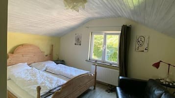 2 bedrooms, free WiFi, bed sheets