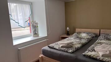 1 bedroom, free WiFi, bed sheets