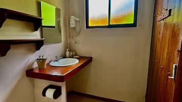 Comfort Double Room, Garden View | Bathroom | Shower, free toiletries, towels, soap