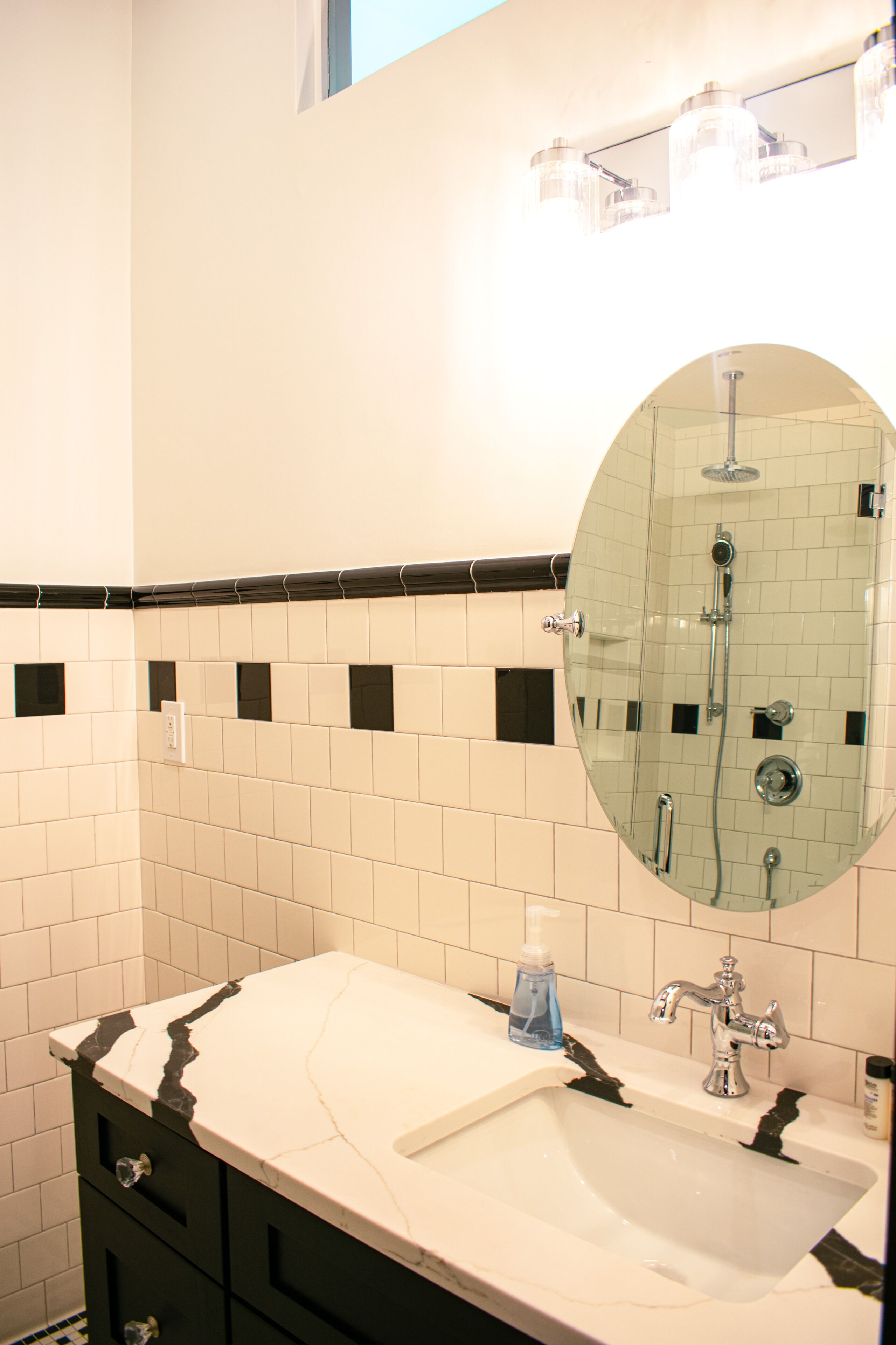 Signature Studio | Bathroom