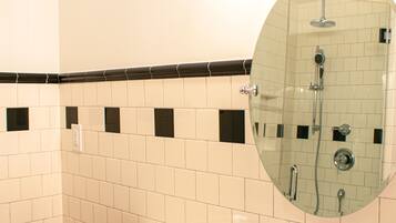 Signature Studio | Bathroom