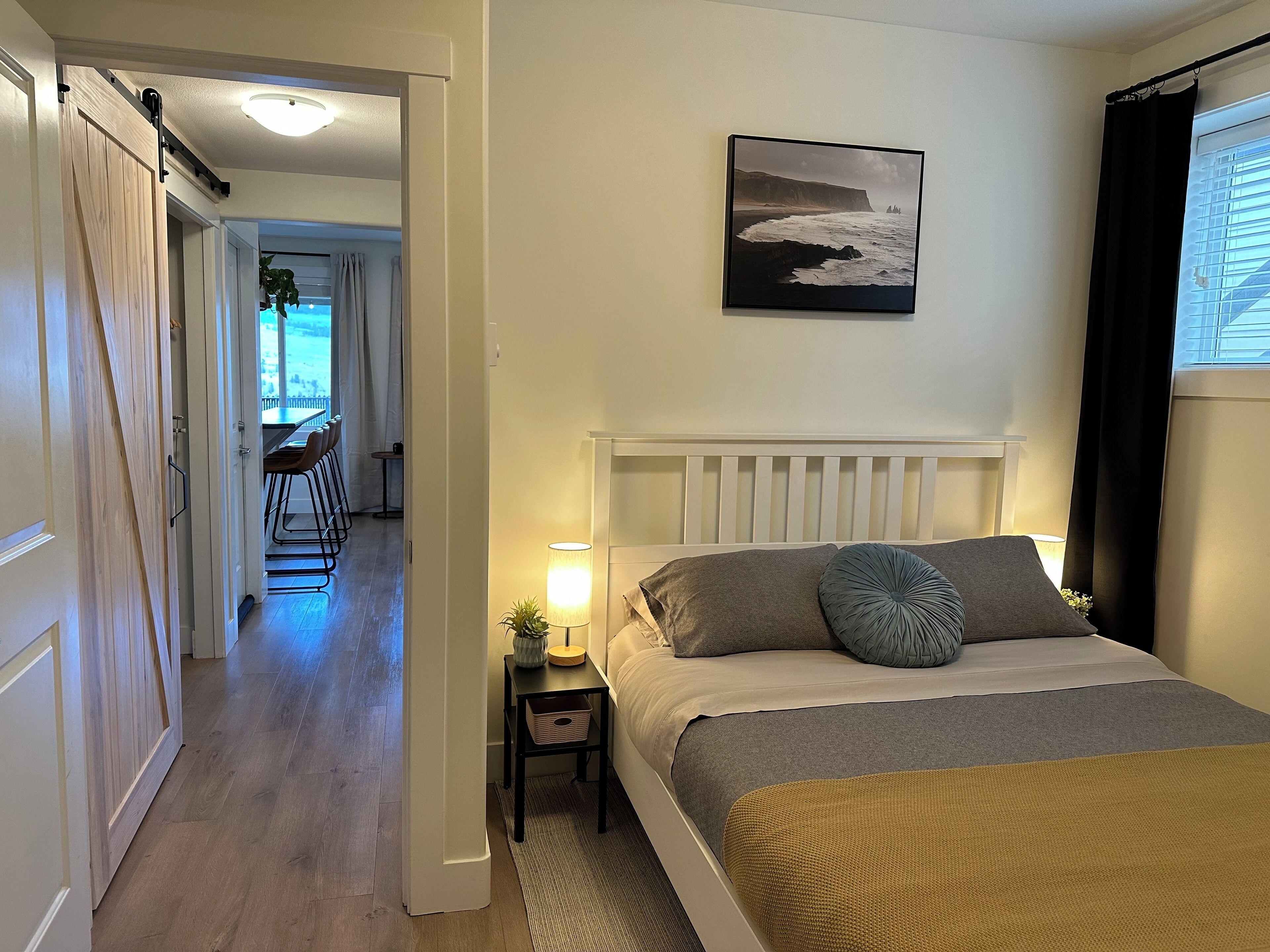 1 slaapkamer, een bureau, een strijkplank/strijkijzer, wifi