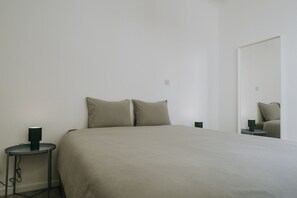 1 dormitorio, escritorio, tabla de planchar con plancha y wifi gratis