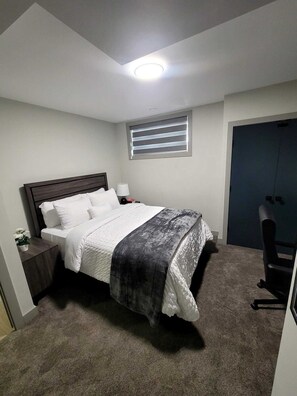 2 slaapkamers, een strijkplank/strijkijzer, gratis wifi, beddengoed