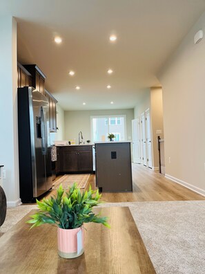 Interior - The 2025 Retreat Fredericksburg, VA (Fredericksburg)