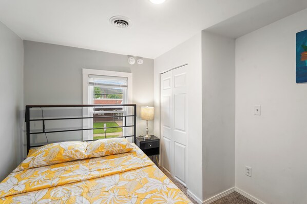 3 bedrooms, free WiFi, bed sheets