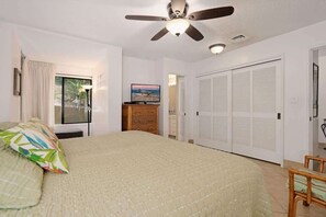 2 bedrooms, desk, iron/ironing board, travel crib