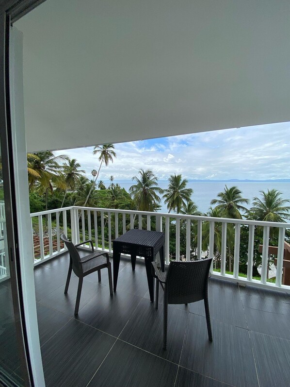 Apartment | Outdoor dining - Apartamento Vista Mare 16-301 (Samaná)