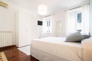 2 chambres, fer et planche à repasser, lit parapluie, Wi-Fi gratuit