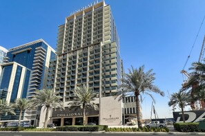 المنشأة من الخارج