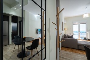 Interior - LIV - Relaxing Pagrati Retreat in Athens (Athens)