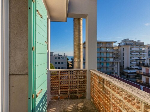 *Sea View* Mazzini city center