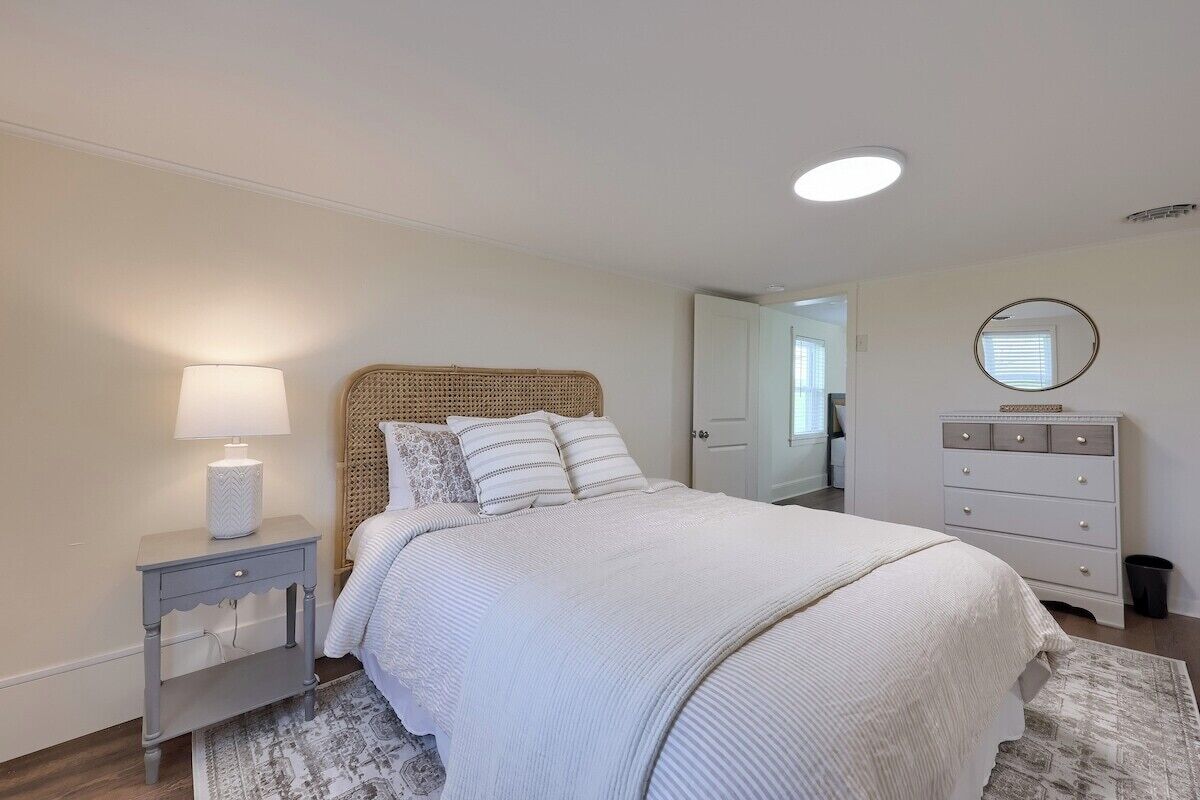 3 slaapkamers, een strijkplank/strijkijzer, gratis wifi, beddengoed