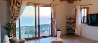 Charming 3-bedroom villa with AC, WiFi,  in serene Dhërmi