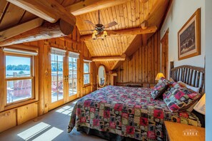 3 bedrooms, desk, iron/ironing board, free WiFi