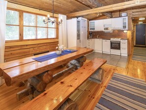 Fridge, microwave, dishwasher, cookware/dishes/utensils