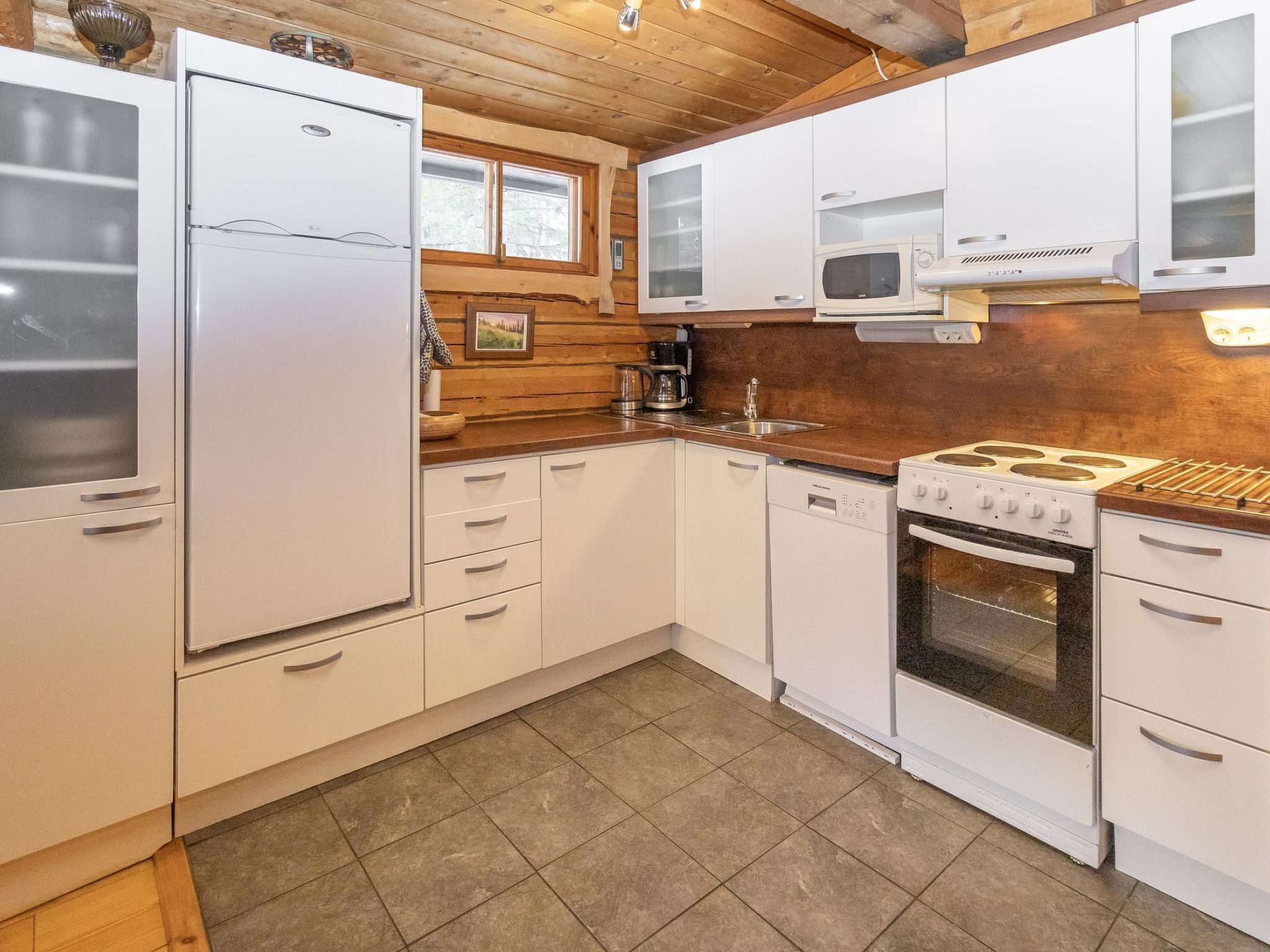 Réfrigérateur, micro-ondes, lave-vaisselle