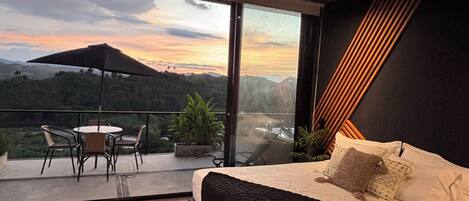 3 Schlafzimmer, Zimmersafe, Schreibtisch, Reisekinderbett