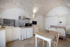 Interior - GuestHost - Charming Studio Flat in Ostuni Center (Ostuni)